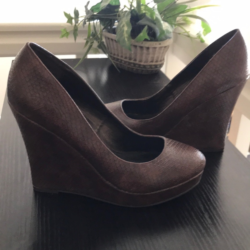 Fergie Platform shoes
